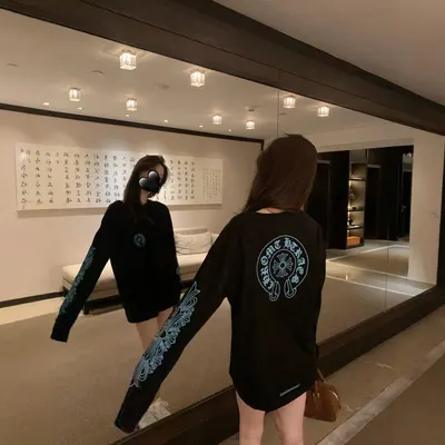 Unisex Black Long Sleeve Graphic T-Shirt